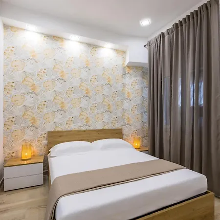 Апартаменты Dcr House Murales Неаполь