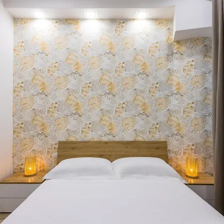 Апартаменты Dcr House Murales Неаполь