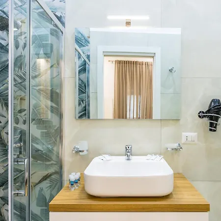 Dcr House Murales نابولي