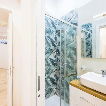 Dcr House Murales Neapel