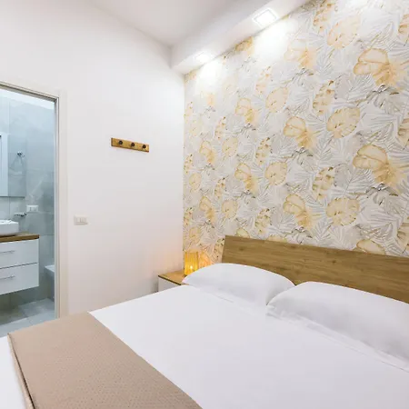Dcr House Murales Apartment Naples